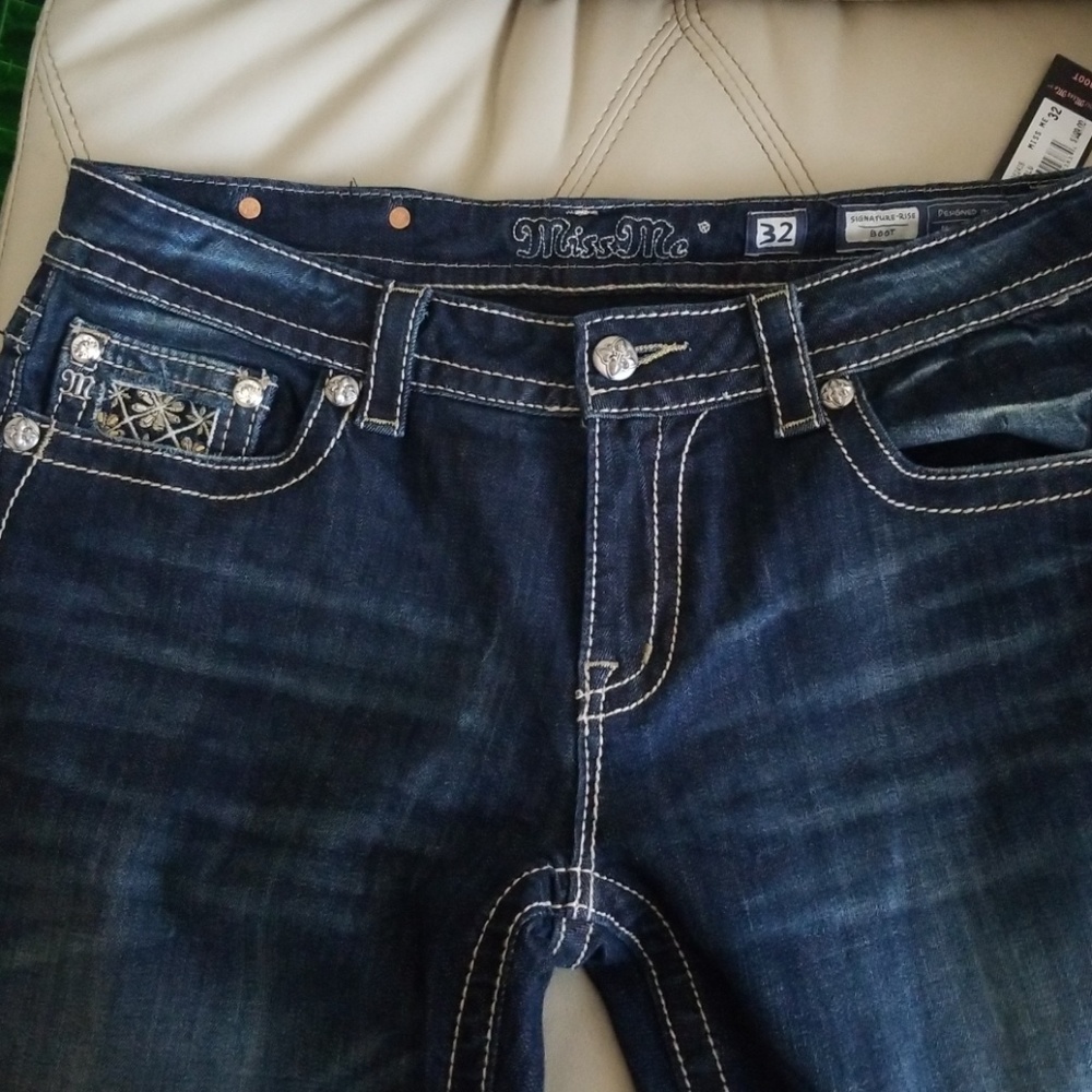 Miss Me Bootcut jeans